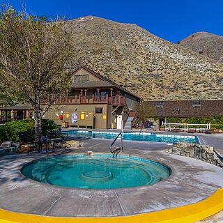 Holiday Inn Club Vacations David Walley's Resort — Hot Tub