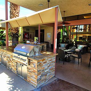 Desert Isle Resort — Grilling Area