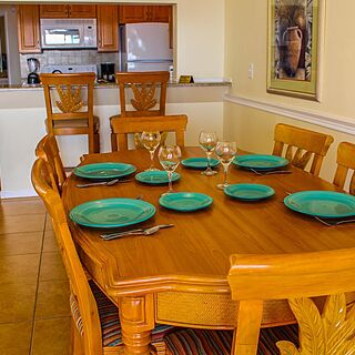 Discovery Beach Resort — Dining Area