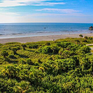Discovery Beach Resort — Beach