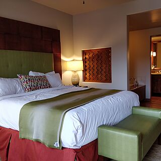 Hyatt Pinon Pointe — Sample Master bedroom in one- and two-bedroom units