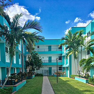 Surf Rider Resort — Exterior