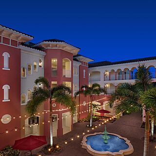 Marriott's Grande Vista — Courtyard Area With Fountain