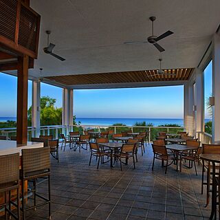 Marriott's Crystal Shores — Beach View Restaurant and Bar