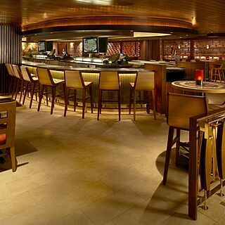 Hilton Grand Vacations at Hilton Hawaiian Village &mdash; Bar