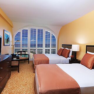Hilton Grand Vacations at Hilton Hawaiian Village &mdash; Bedroom