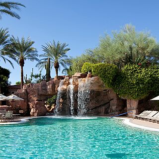 Sheraton Desert Oasis — Large Pool With Fountain