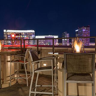 Marriott's Grand Chateau &mdash; Rooftop Bar Seating Area