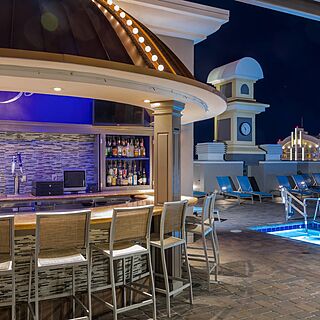 Marriott's Grand Chateau — Outdoor Pool Bar