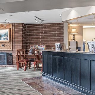 Park Plaza — Lobby