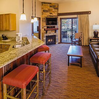 Club Wyndham Glacier Canyon — Sample unit living area