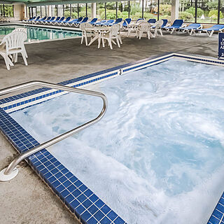 Sea Mist Resort &mdash; Hot Tub