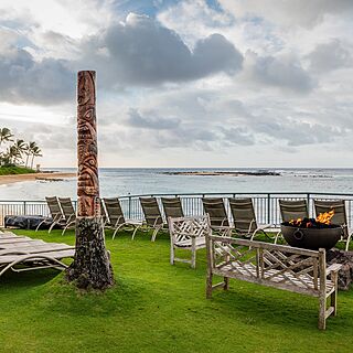 Marriott's Waiohai Beach Club — Seaside Firepit Area With Loungers