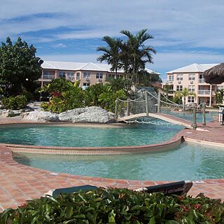 Island Seas Resort — - Pool