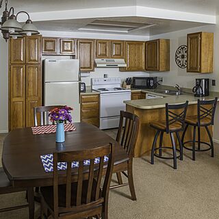Circle J Club at Jeremy Ranch — Dining Area