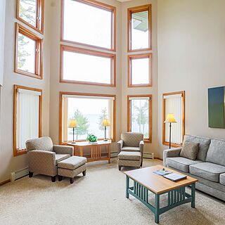 Glidden Lodge Beach Resort — Living Area