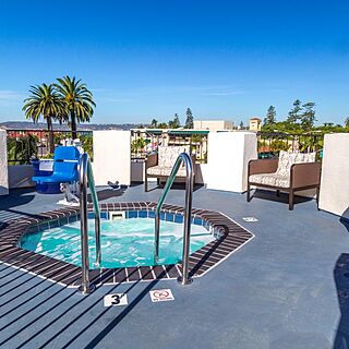 Coronado Beach Resort — Hot Tub