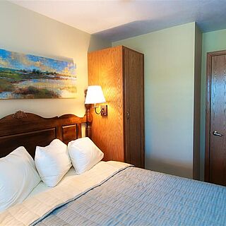 Newport Resort — Bedroom