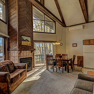 Nicolet Shores — Living Area