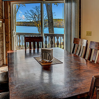 Nicolet Shores — Dining Area