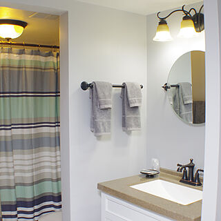 Olympia Vacation Owners — Bathroom