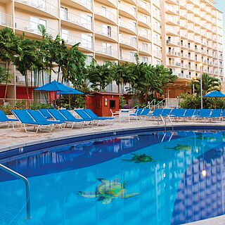 Club Wyndham at Waikiki Beach Walk — Pool