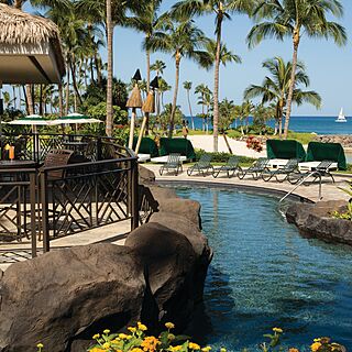 Marriott's Ko Olina Beach Club — Poolside Bar