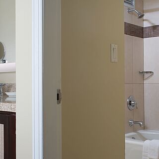 Marriott's Kauai Beach Club — Sample Bathroom