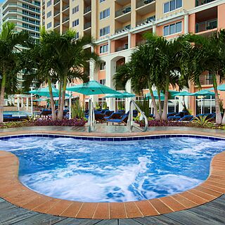 Marriott's BeachPlace Towers — Whirlpool Hot Tub