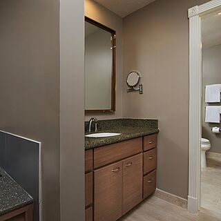 Marriott's Summit Watch — Sample Bathroom