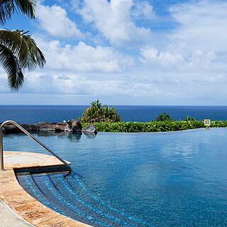 Westin Princeville Ocean Resort Villas — Infinity Pool Overlooking Ocean