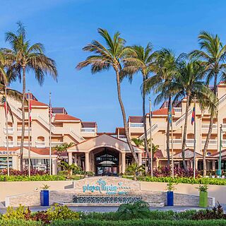Playa Linda Beach Resort — Exterior