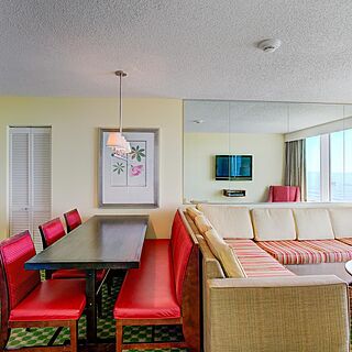 Hilton Vacation Club Ocean Beach Club Virginia Beach — Sample living area in one- and two-bedroom suites