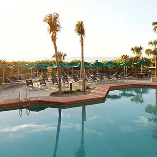 Eagle's Nest Beach Resort — Pool