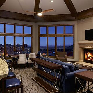 Sunrise Lodge by Hilton Grand Vacations — Sample Living Area