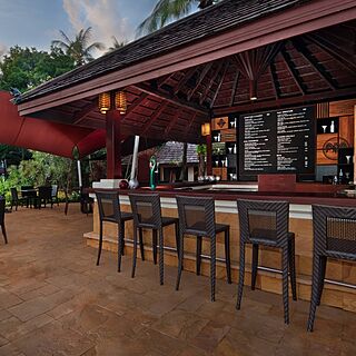 Marriott's Phuket Beach Club — Pool Bar