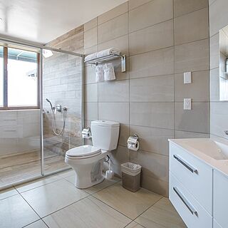 Paradise Beach Villas — Sample Bathroom