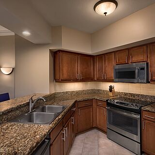 Marriott's Villas at Doral — Kitchen