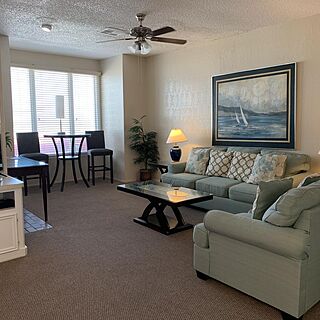 Four Seasons on the Gulf — Living Area