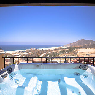 Montecristo Estates by Pueblo Bonito — Sample Balcony Whirlpool