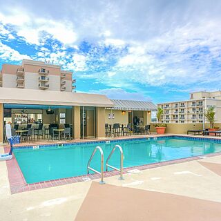 Beach Quarters Resort — Pool