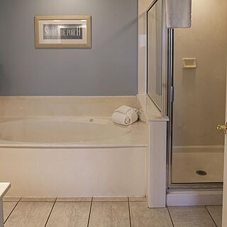 Waterside by Spinnaker — Sample Bathroom