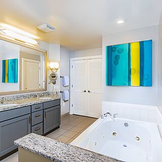 Marriott's Royal Palms — Sample Bathroom