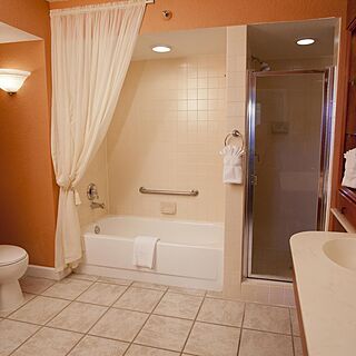 Palm Beach Shores Resort and Vacation Villas — Sample Bathroom
