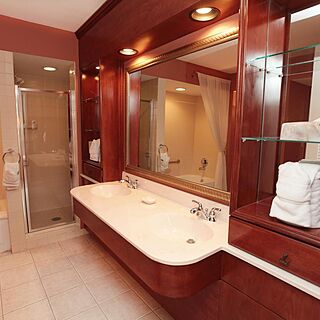 Palm Beach Shores Resort and Vacation Villas &mdash; Sample Bathroom