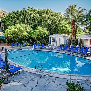 Palm Springs Tennis Club — Pool