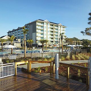 Ocean Oak Resort by Hilton Grand Vacations — Exterior