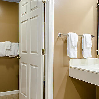 The Suites at Hershey — Sample Bathroom