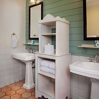 Disney's Old Key West Resort — Sample Bathroom