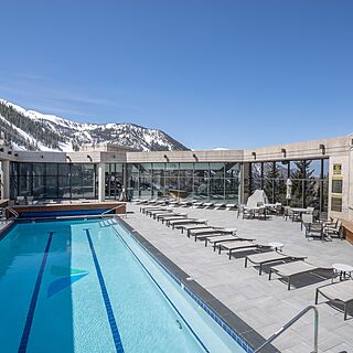 The Cliff Club at Snowbird &mdash; Pool